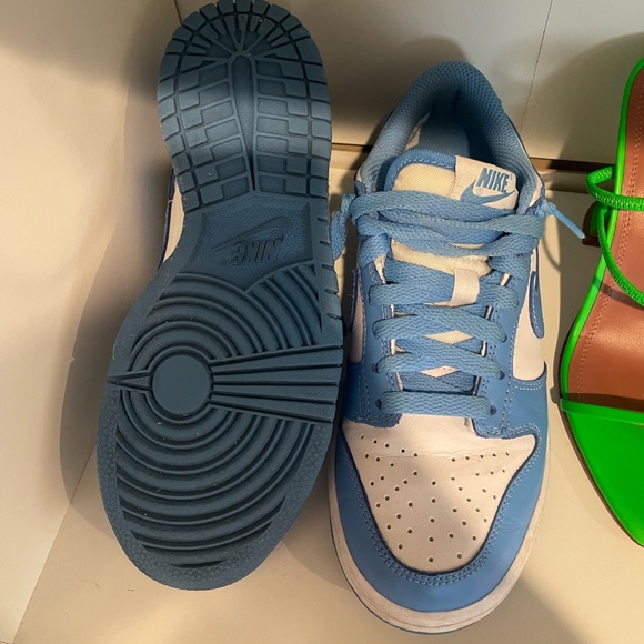 Nike Dunks - Picture 3 of 4